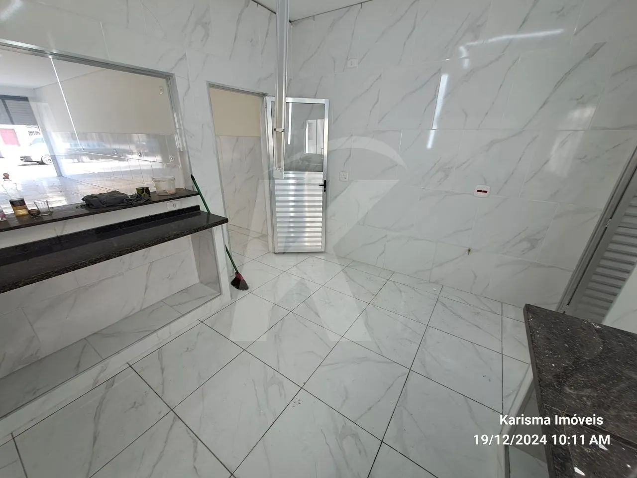 Salão comercial medindo 90 m² com 1 banheiro. - Foto 3