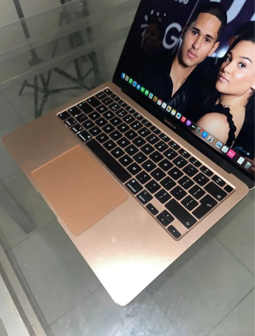 MACBOOK AIR M1 - ROSÊ GOLD  - Foto 4