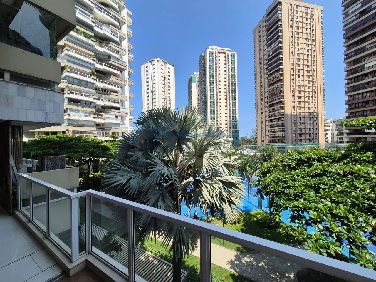 Atlântico Sul, andar baixo com 201m², porteira fechada, projetado por arquiteto, 3 quartos - Foto 3