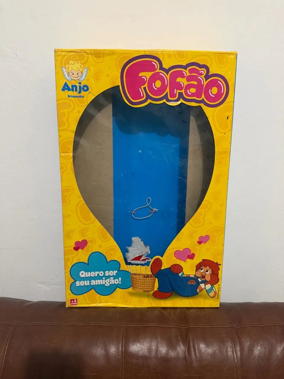 Caixa do boneco Fofão.