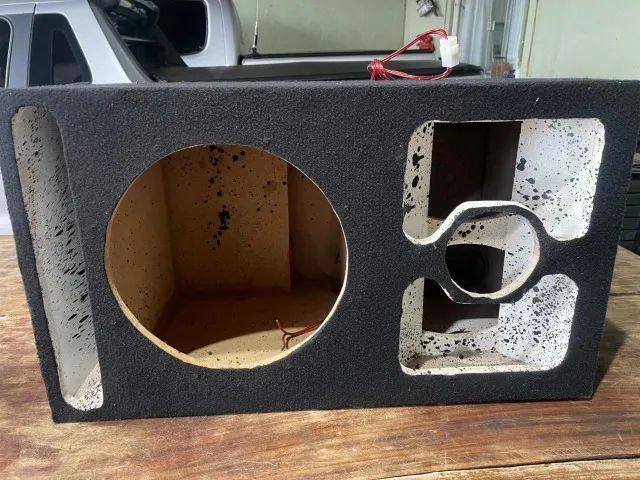 Caixa de Som Automotiva Modelo Labirinto Dutada