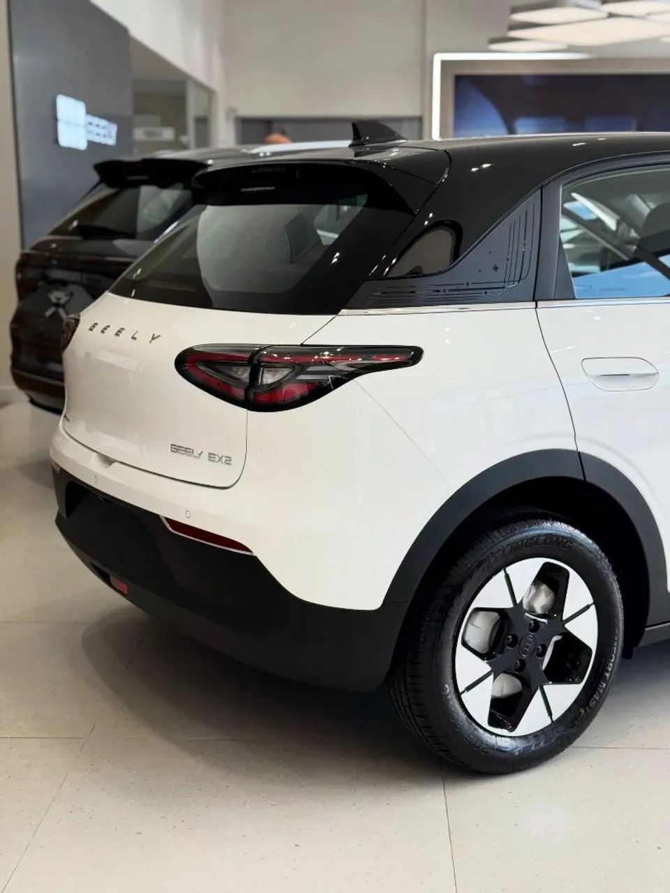 Geely EX2 Pro 2027 - Foto 3