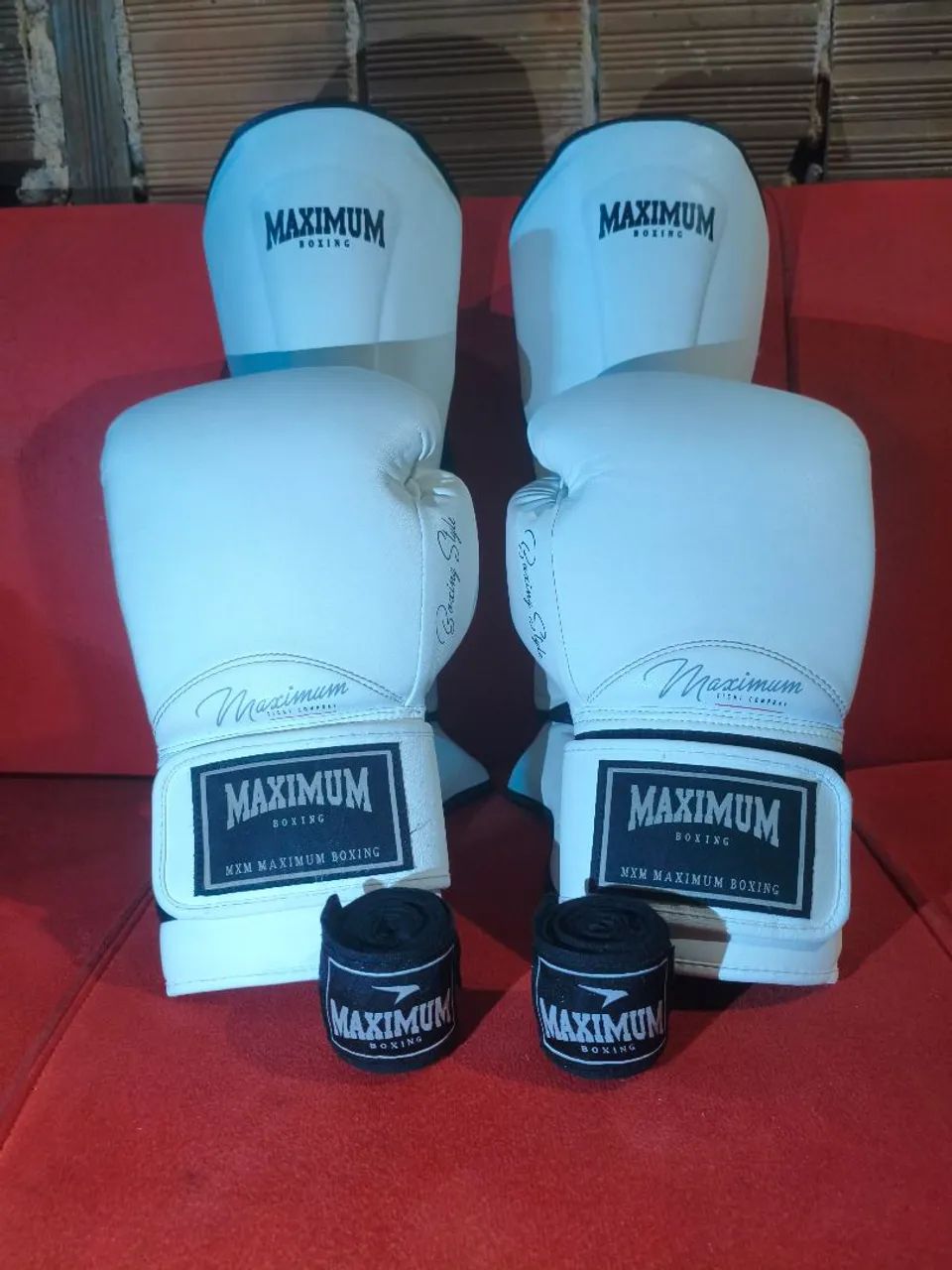 KIT MAXIMUM - LUVA, CANELEIRA e BANDAGEM