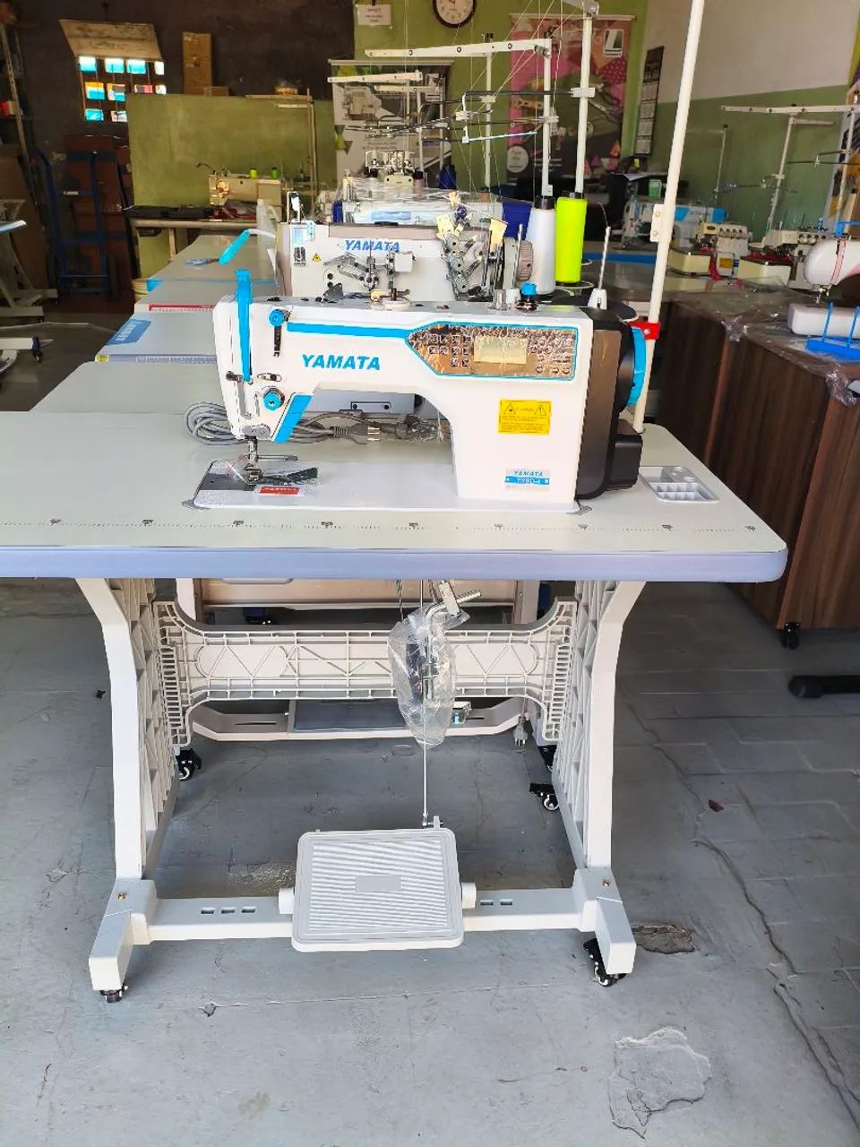 Máquina industrial reta eletrônica Yamata  - Foto 4