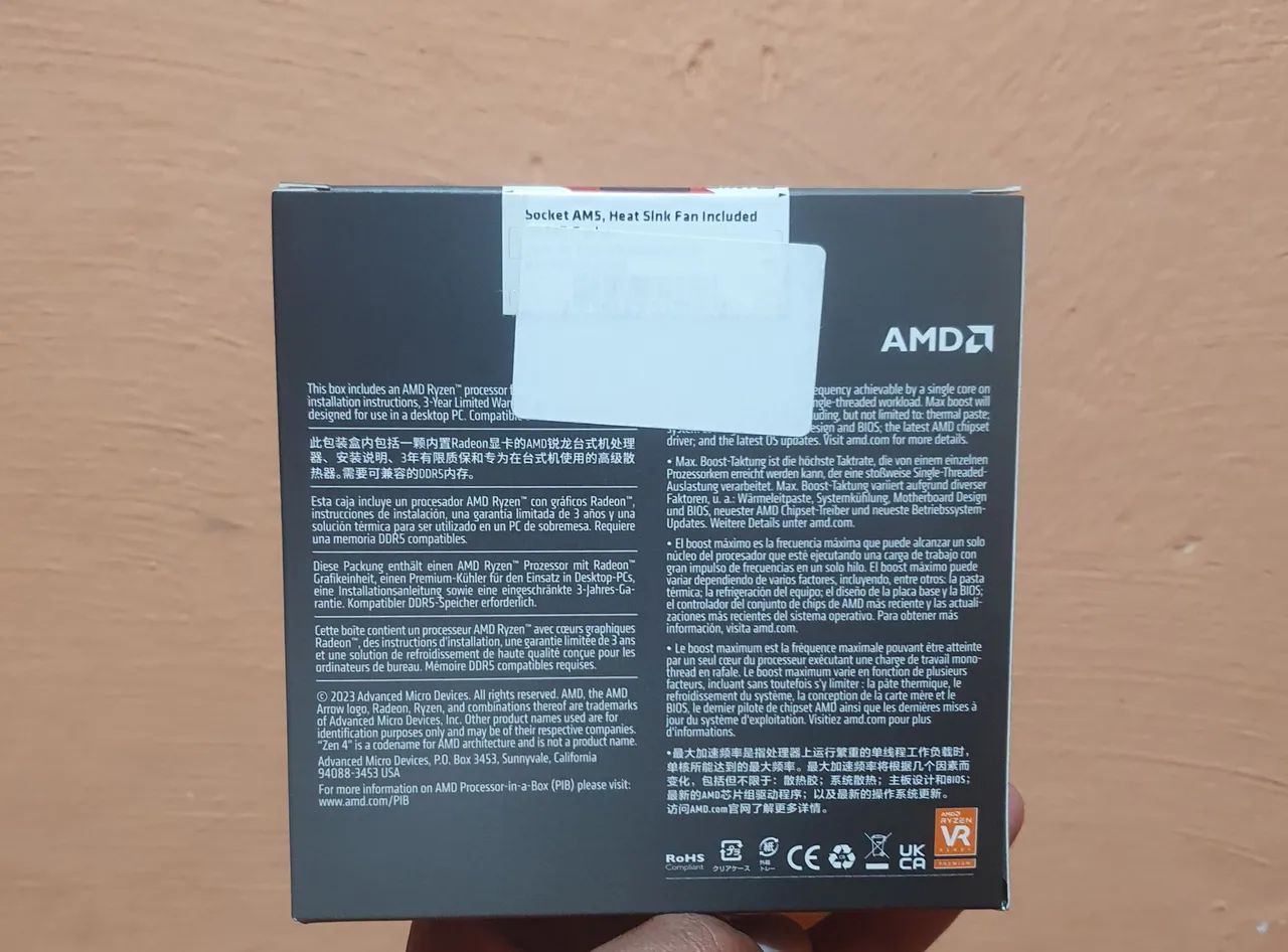 Ryzen 7 8700G AM5 LACRADO - Foto 3