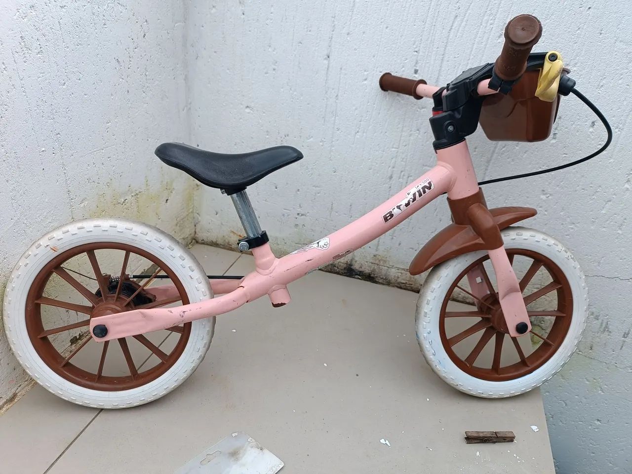 Bicicleta Infantil de Equilíbrio Runride 500 Btwin Rosa  Aro 12.  - Foto 5