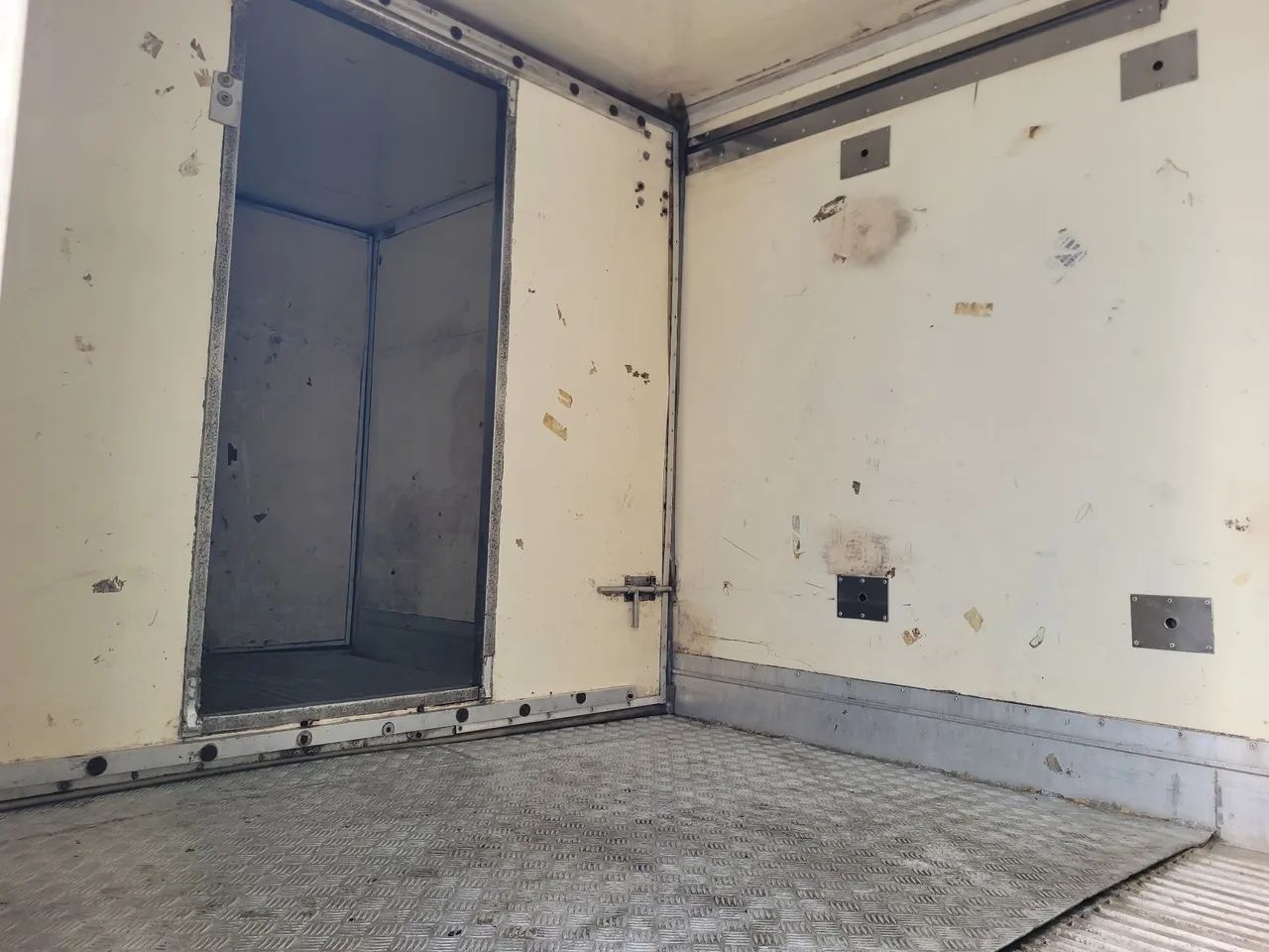 Baú Frigorífico 5,20 mts Refrisan  - Foto 6