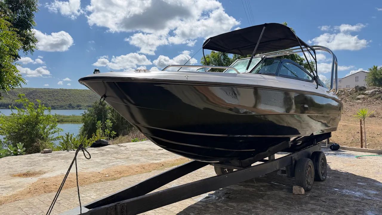 Lancha Phoenix 235 Plus 2009