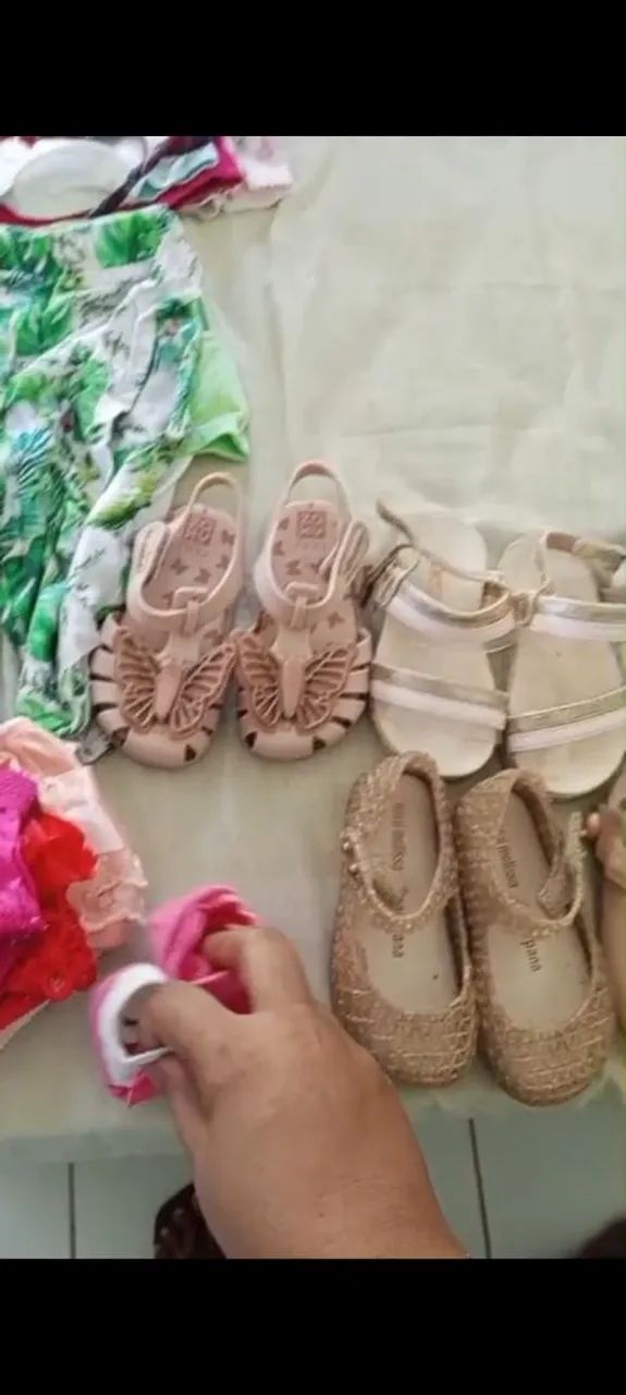 Roupas e sapatos infantis  - Foto 5