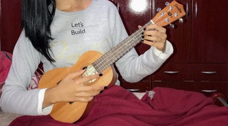 Ukulele shelby  - Foto 2