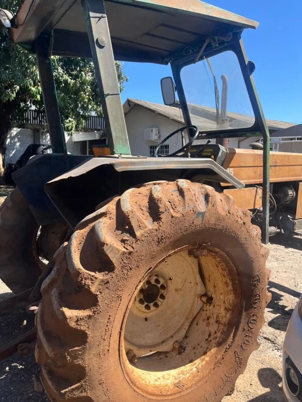 TRATOR VALTRA 685 ANO 2000 - Foto 3
