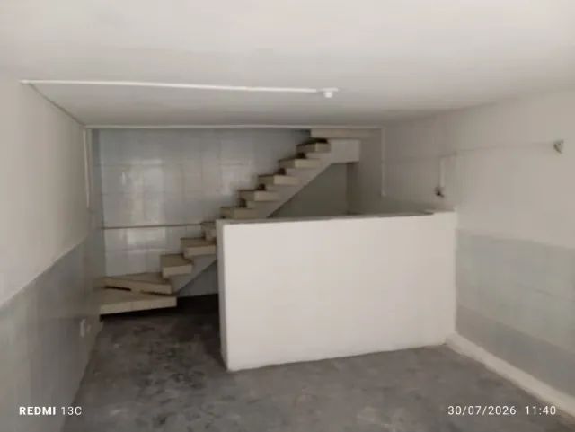Aluga-se flat na Serraria 