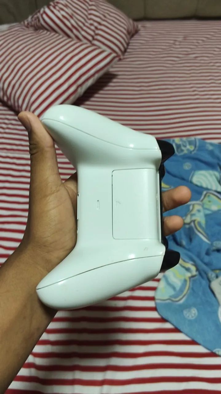 Xbox one 500gb com controle e cabo incluso  - Foto 4