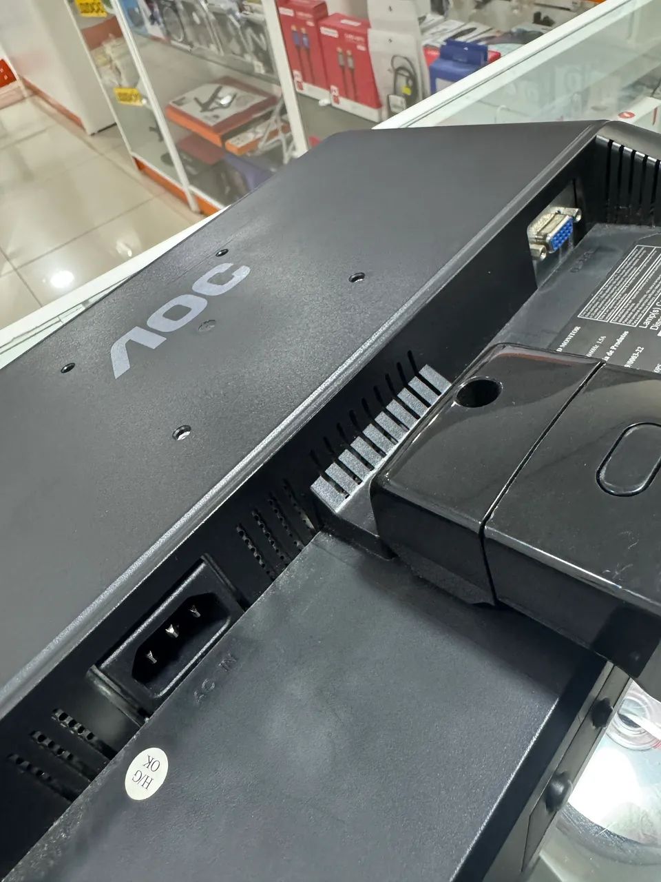 Monitor AOC 15 pol. 519sw usado - Foto 3