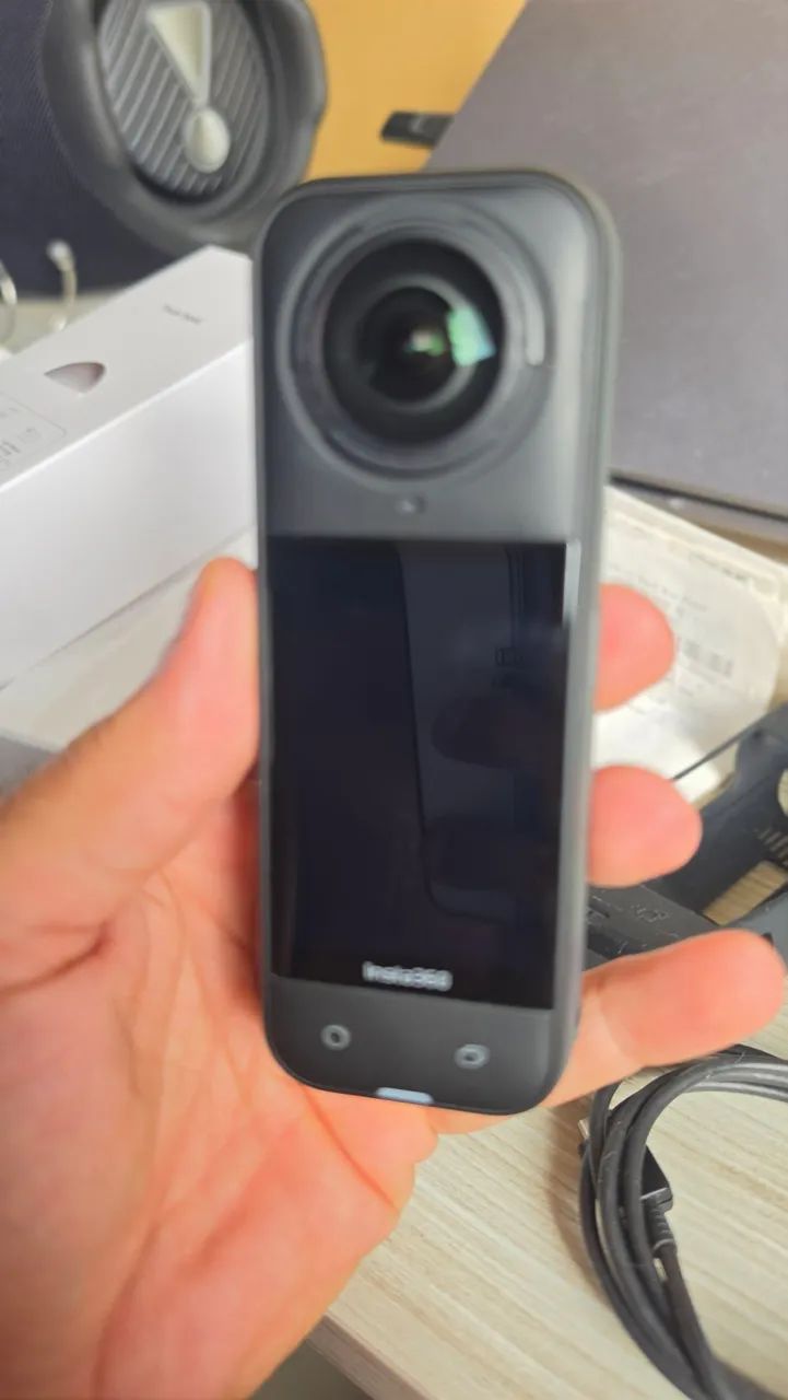 Câmera INSTA 360 X5 - Foto 3