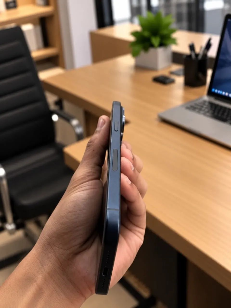 IPHONE 15 PROMAX 256GB AZUL DESBLOQUEADO - Foto 4
