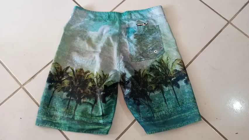 Bermuda de praia / surf verde - Foto 4