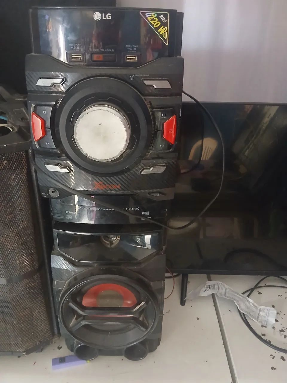 Som LG 220 w
