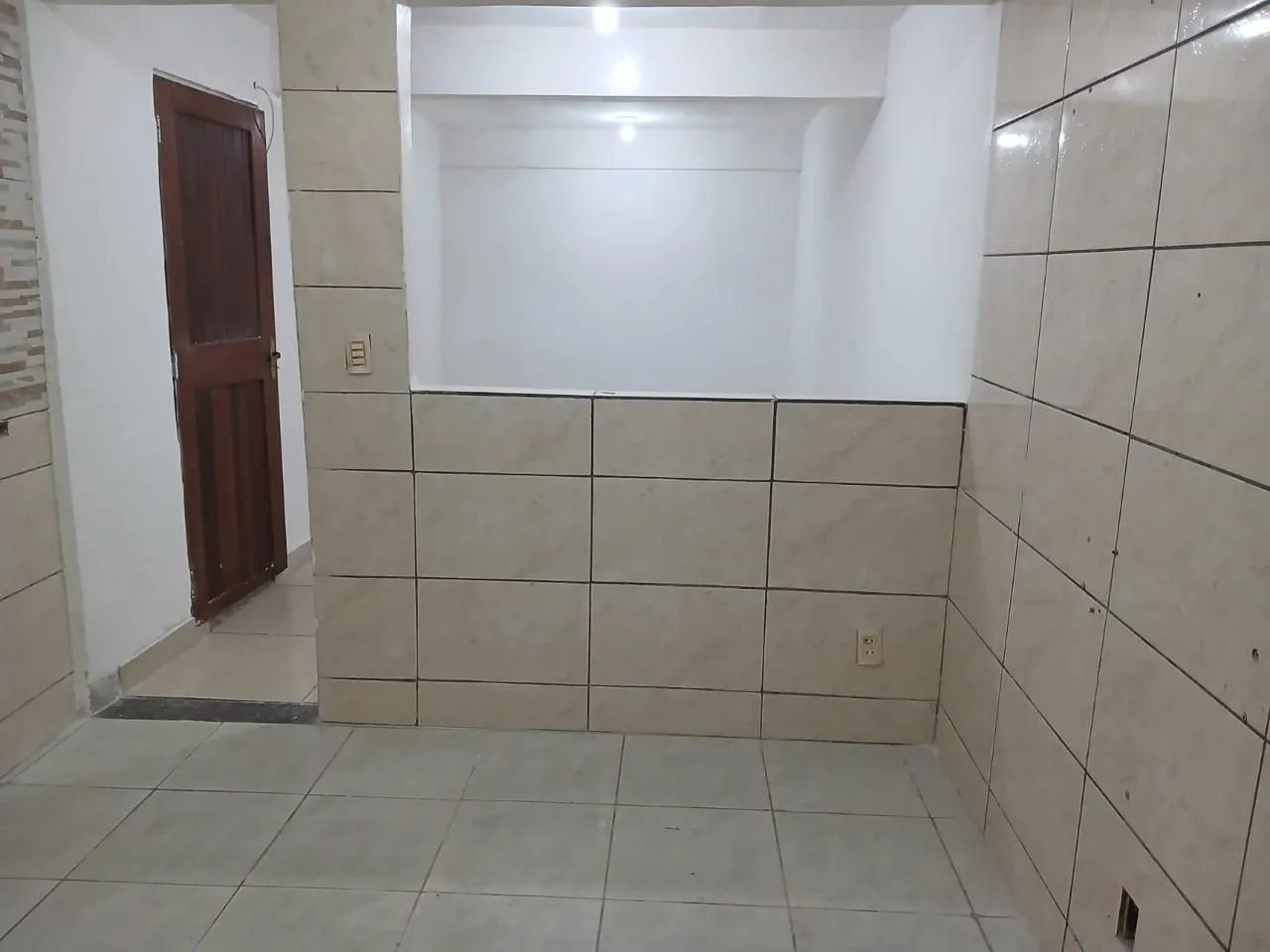 Alugo kitnet no badu