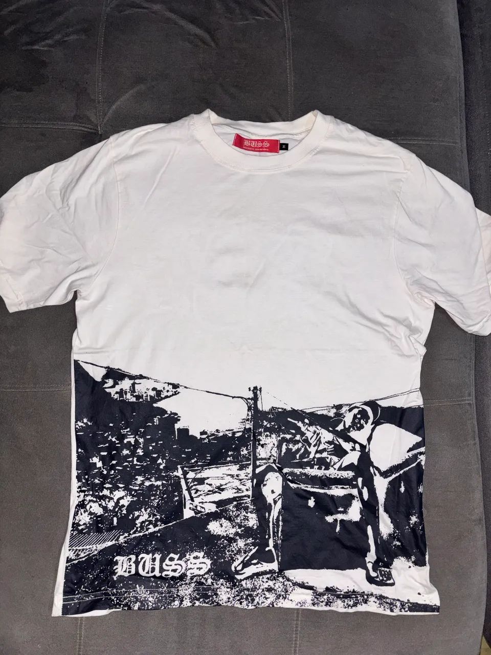 camisa bussfly branca M favela