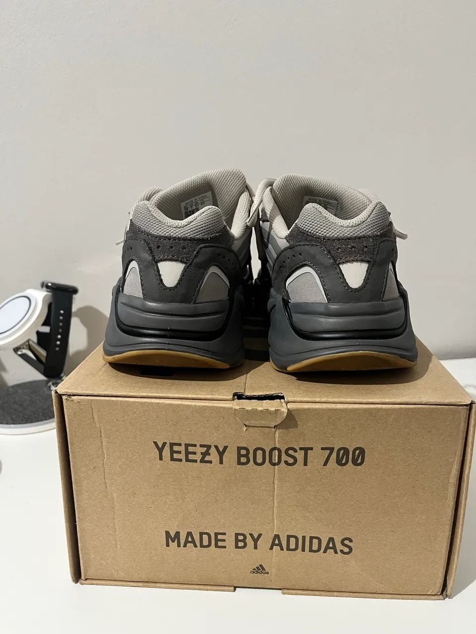 Yeezy 700 V2 Tephra - 38 - 9/10 - Foto 4