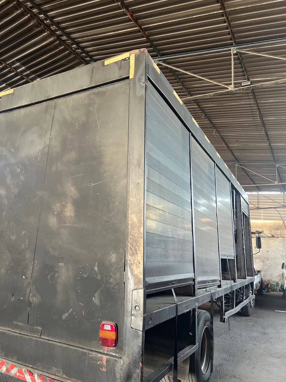 Vendo M.BENZ/1718 10 BAIAS - Foto 4