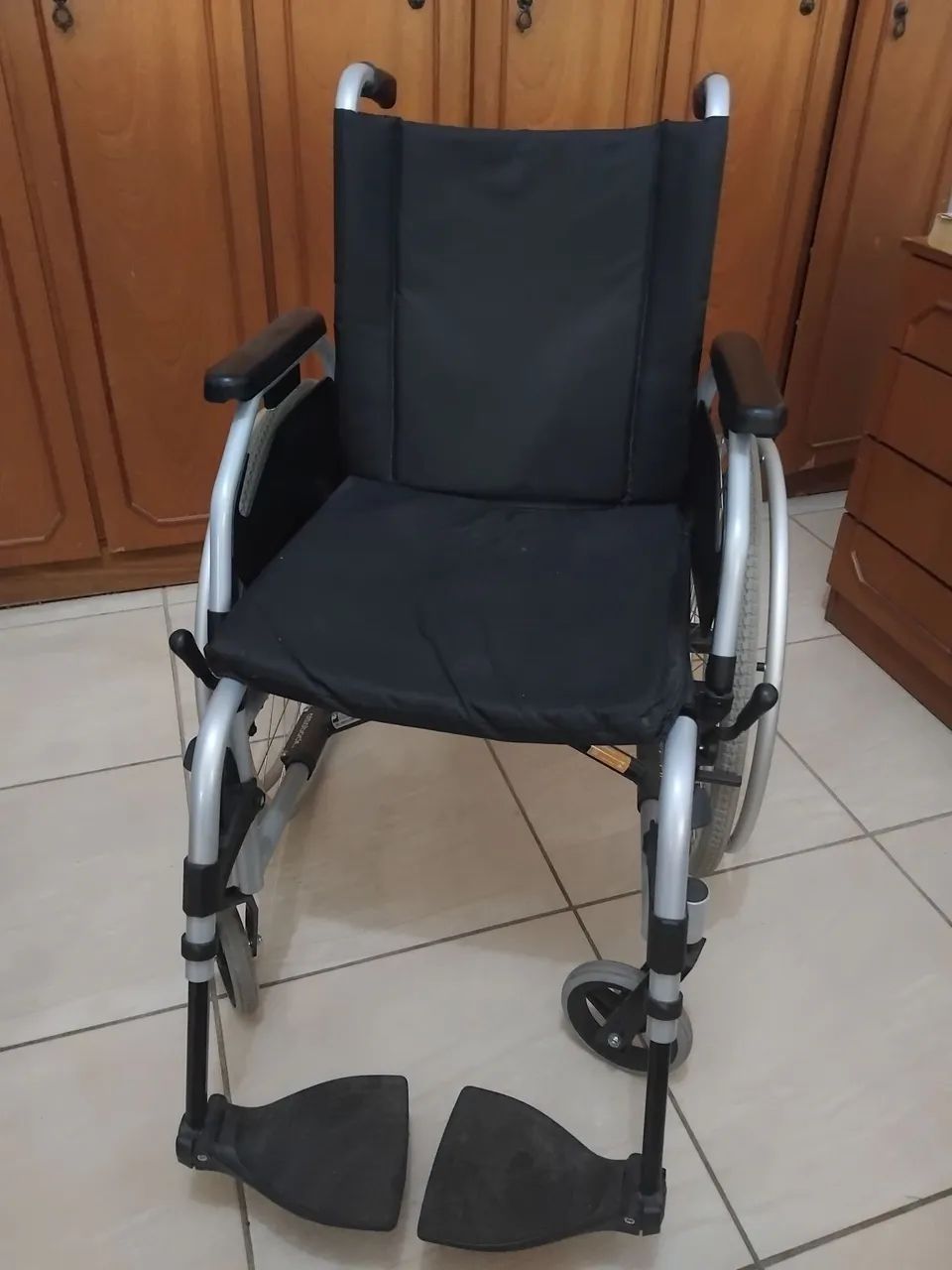 Cadeira de rodas  - Foto 2