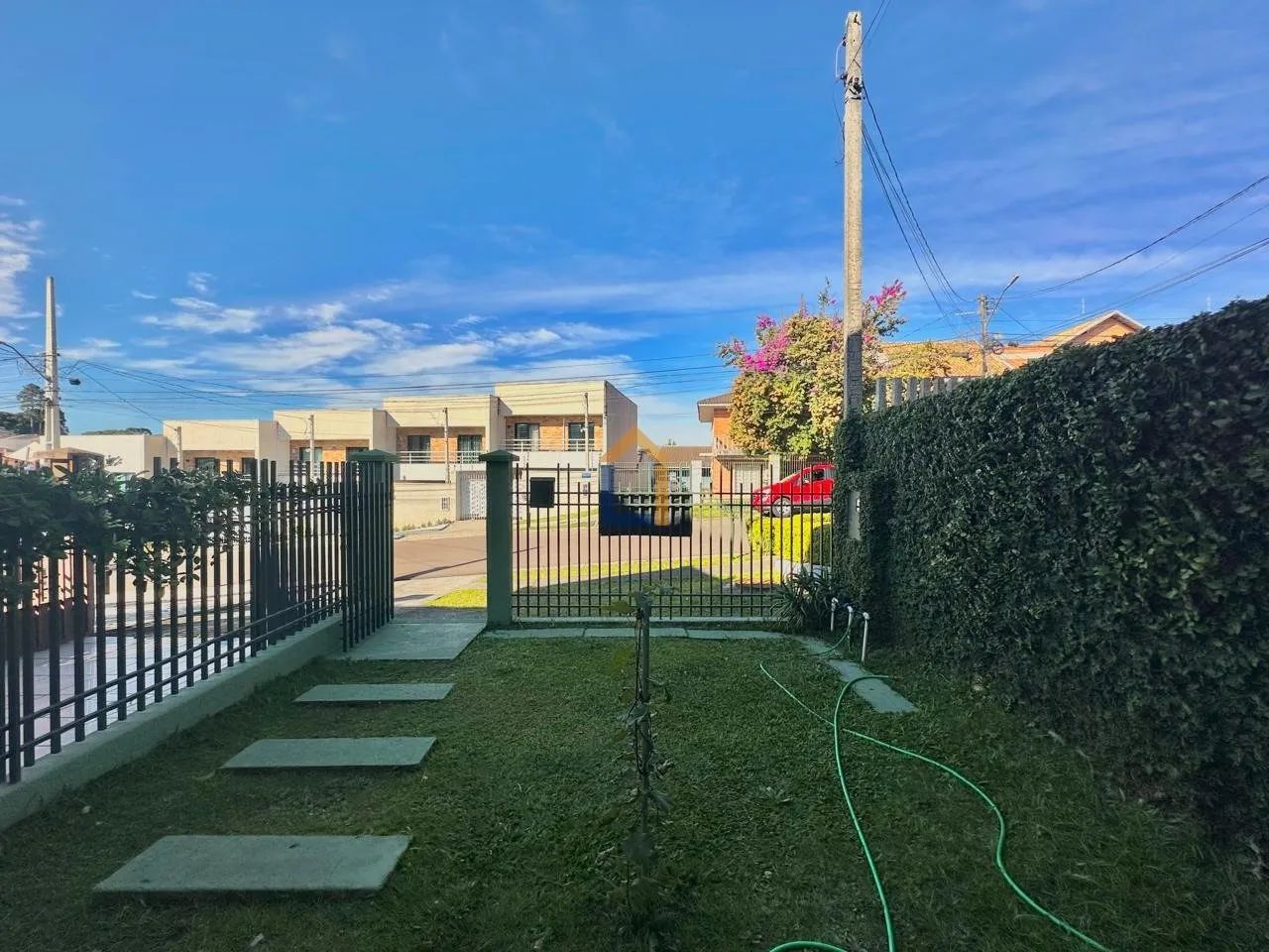 Sobrado Triplex com 250m² no bairro Atuba - Foto 4