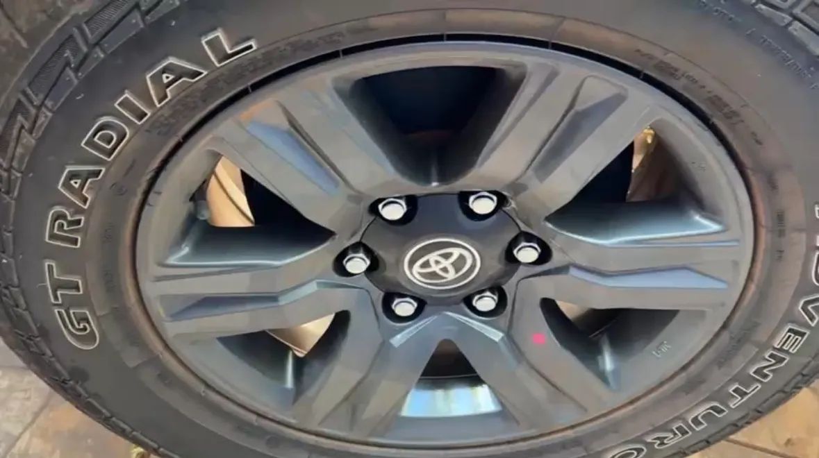Roda Hilux aro 22 e aro 17 - Foto 2