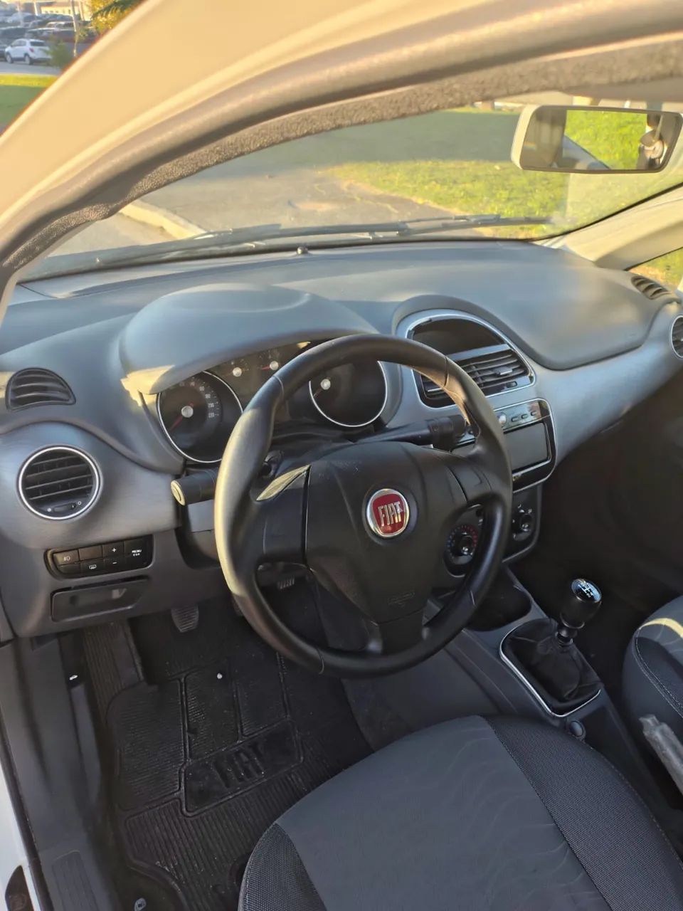 Fiat Punto Essence 1.6 Flex 16V 5P 2013 - Foto 2