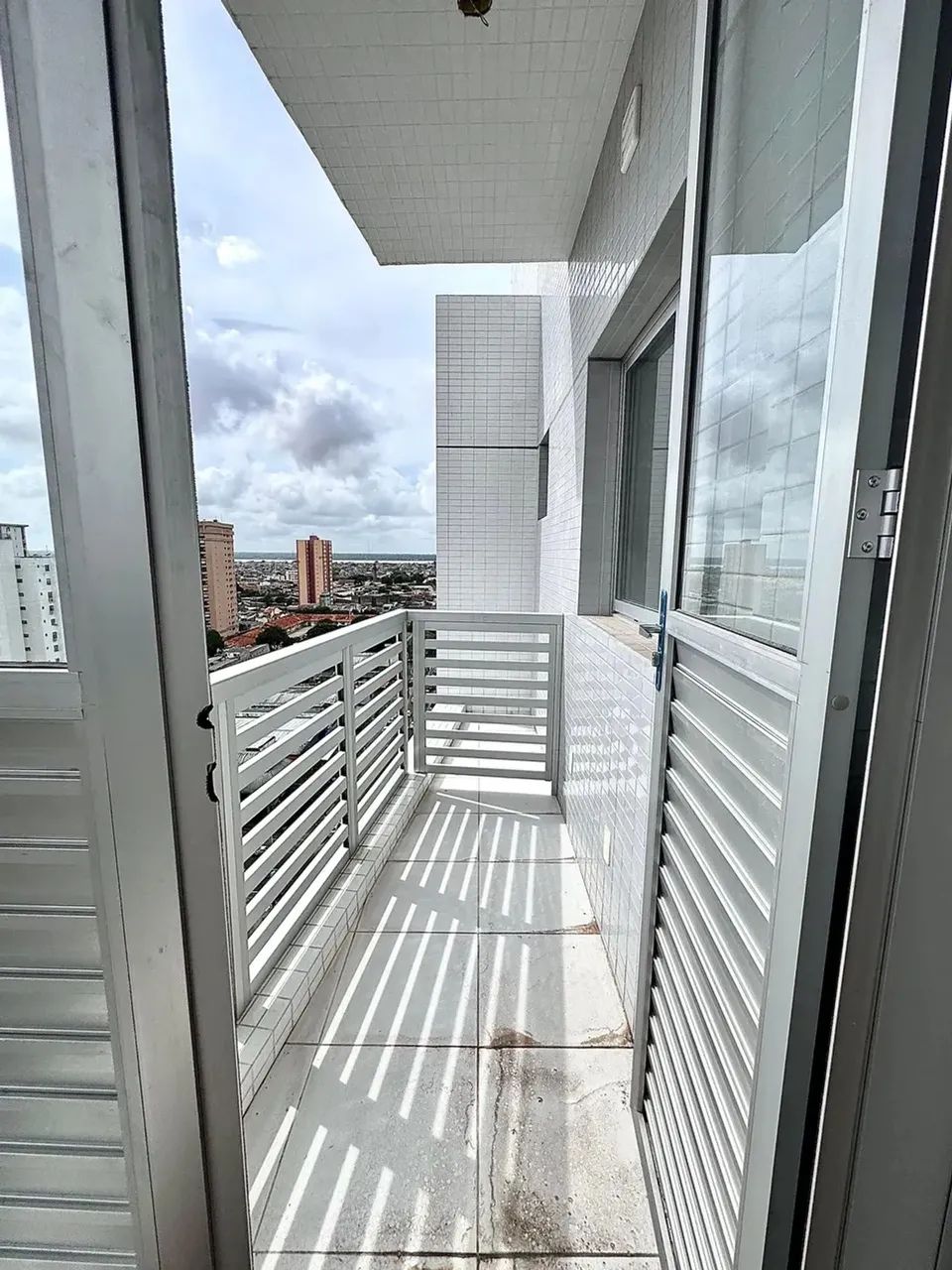 Evidence apto à venda dispõe 48m², 01 suíte, 01 vaga de garagem, nascente total, no bairro - Foto 4