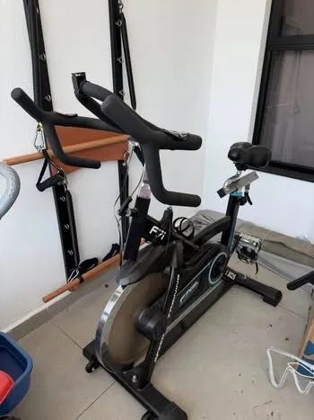 Bicicleta ergométrica F7i kikos