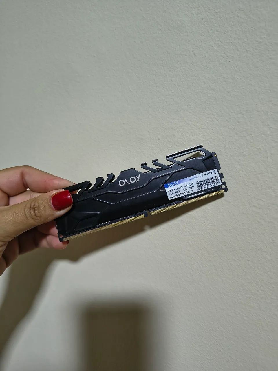 Mem ória RAM 8GB 3000MHZ OLOY - Foto 2