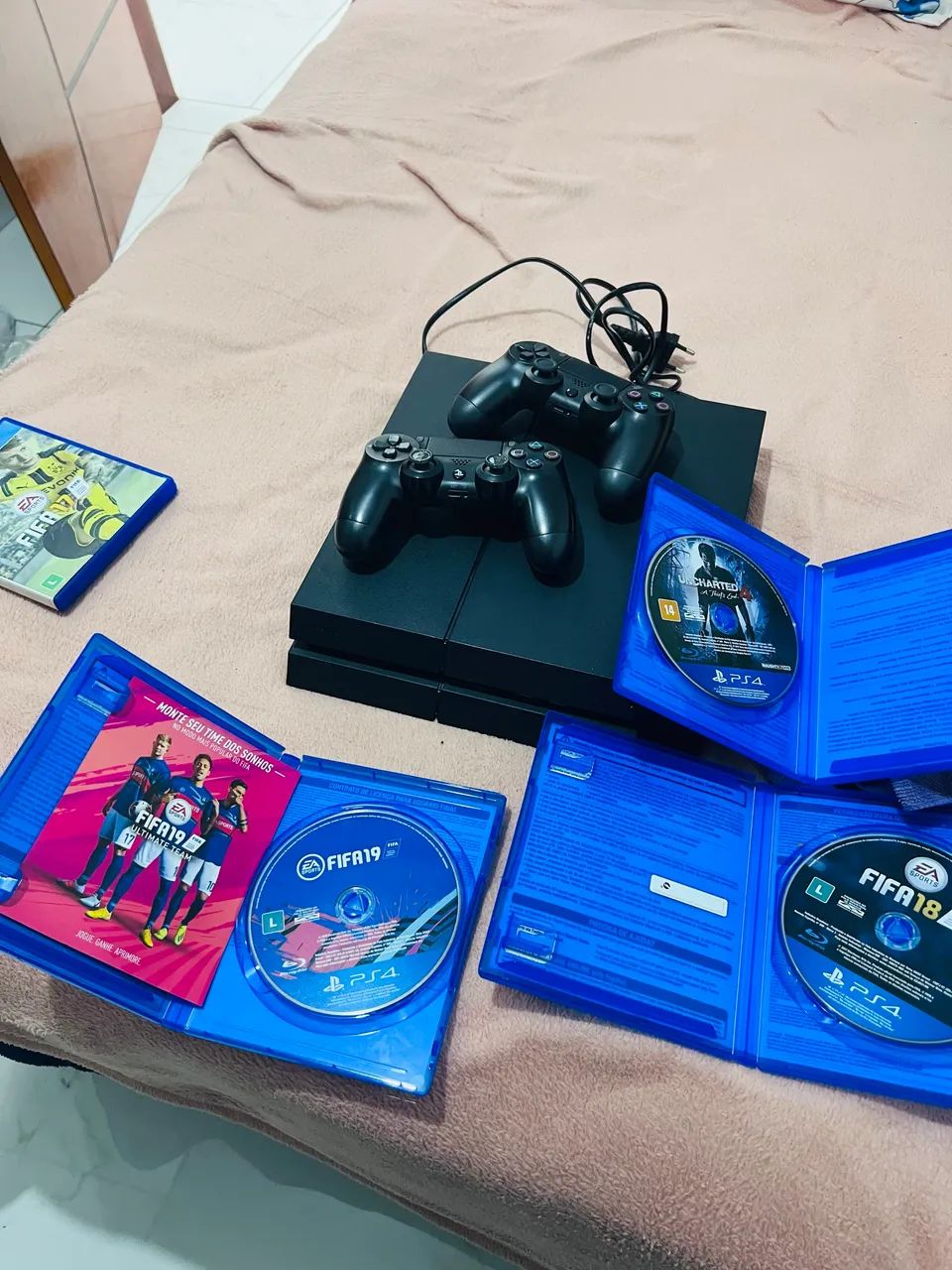 Vende-se PS4 slim  500 gigas - Foto 4