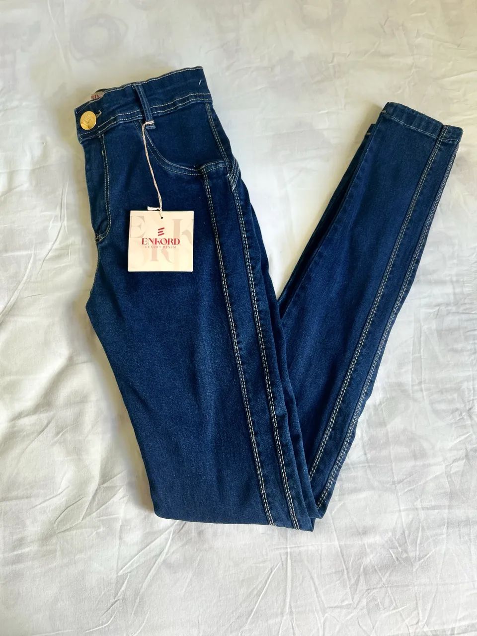 Calça jeans modelo feminina tam 42, NOVO - Foto 2