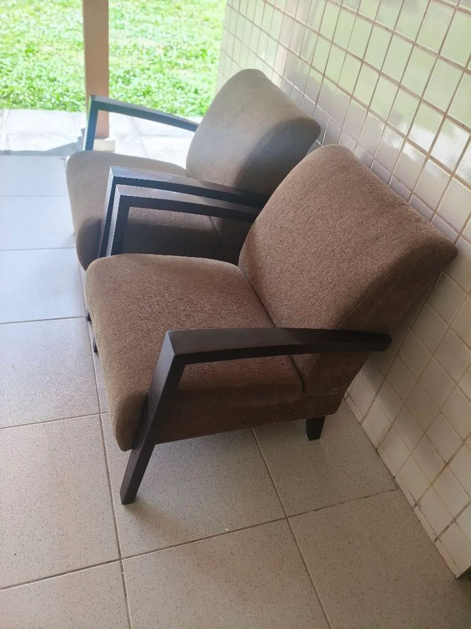 Vendo sofá dois lugares e poltronas! - Foto 3