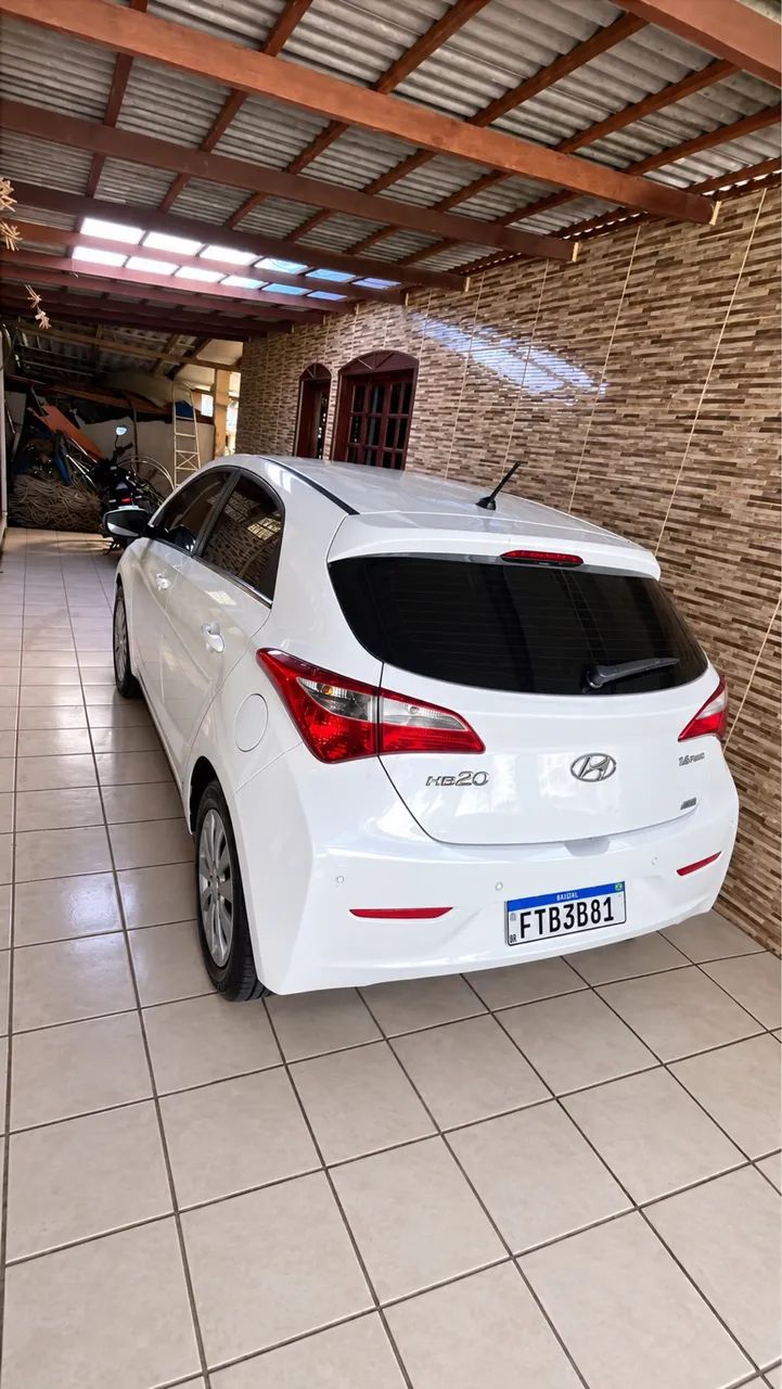 Hyundai HB20 C.style/c.plus 1.6 Flex 16V Aut. 2014 - Foto 2