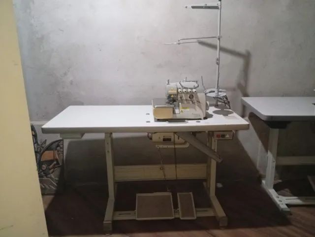 Máquina de costura Overlock Singer e Galoneira Bracob
