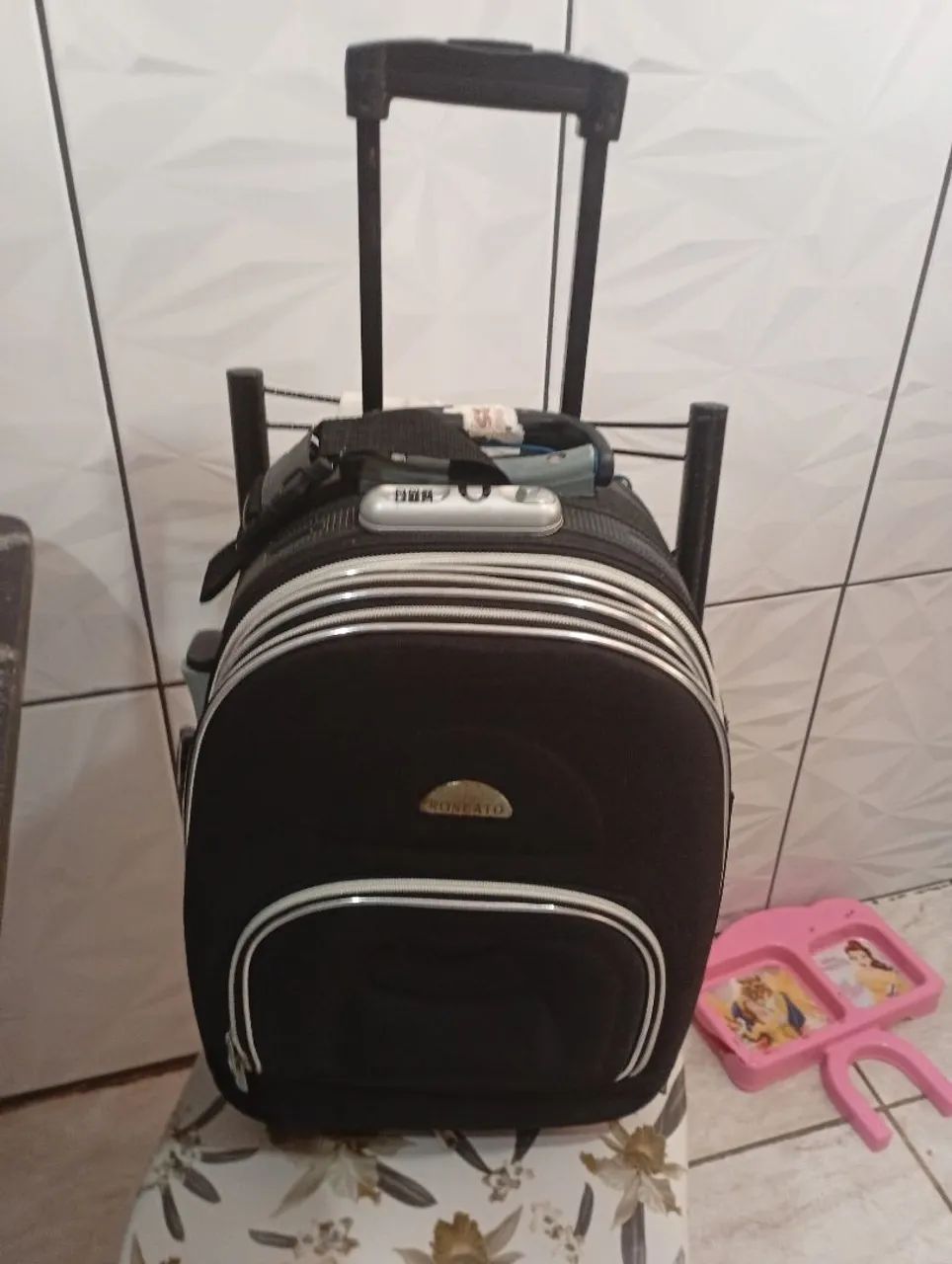 Mala de viagem em estado de nova