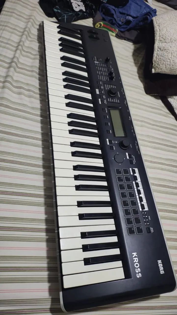 Korg kross 2  - Foto 3