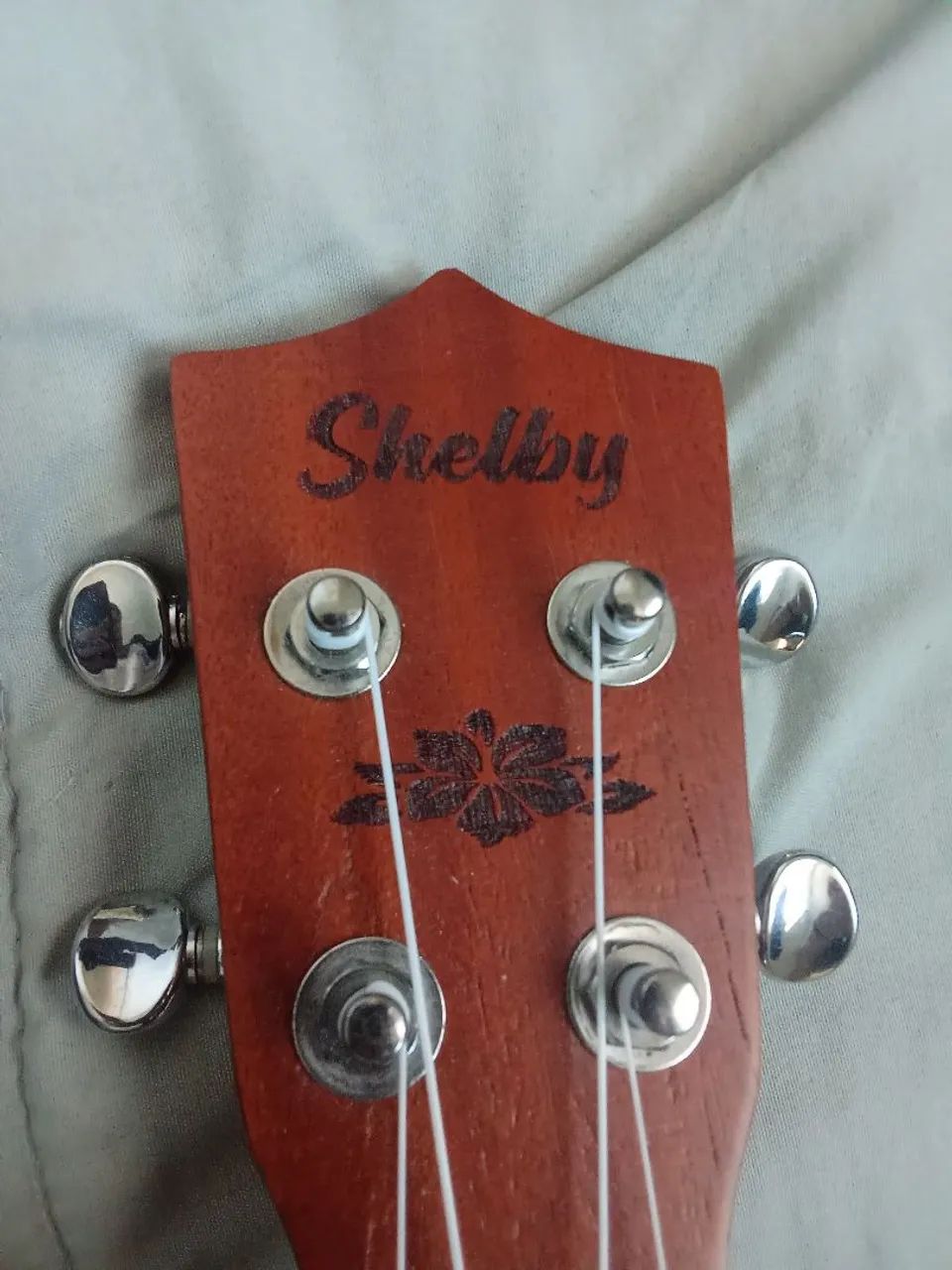 Ukulele Shelby  - Foto 3