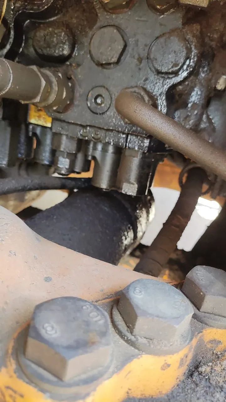 Retroescavadeira 580N 4x4 2015 - Foto 5