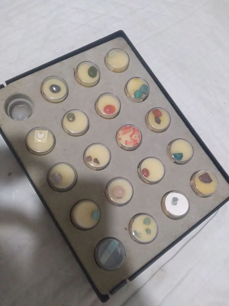 Pedras para colecionadores ?  ? ? ?  total de 48 pedras!