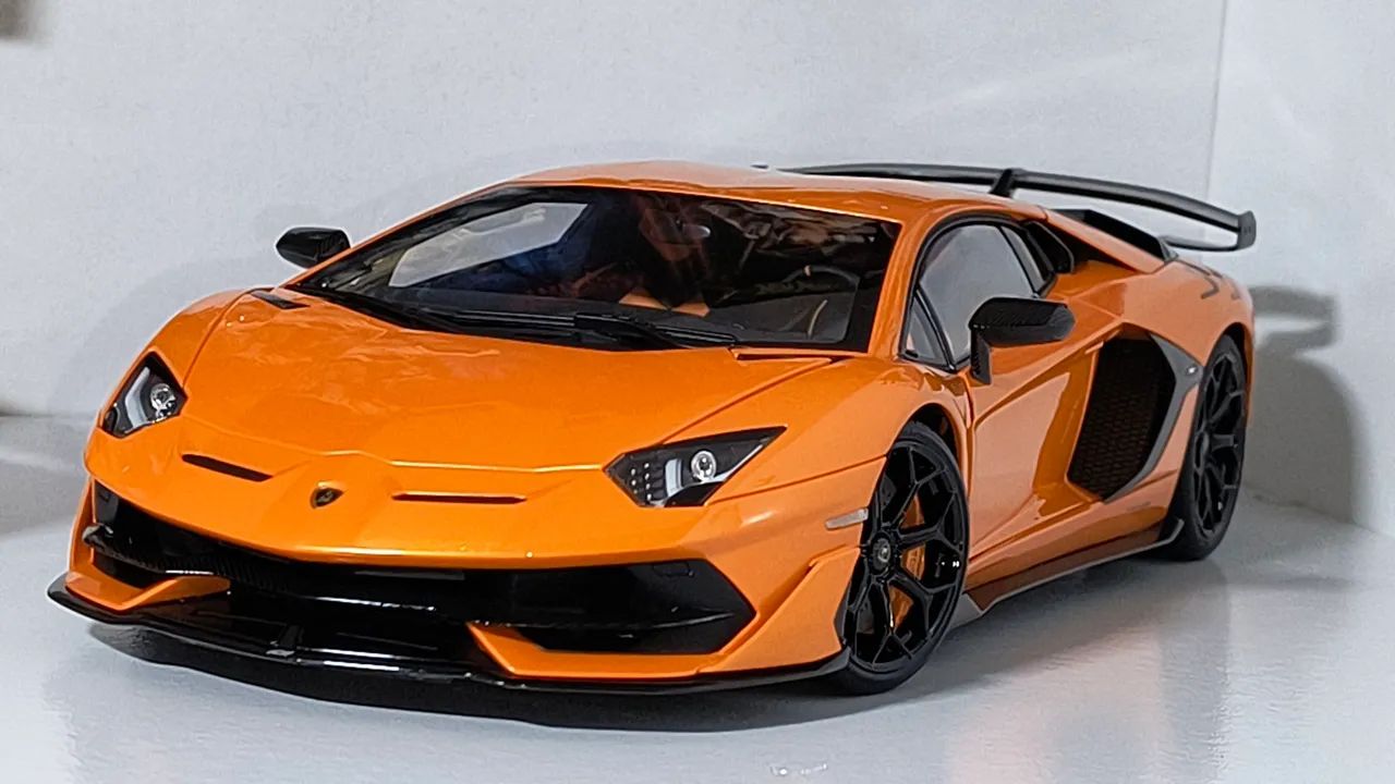 Lamborghini Aventador SVJ Autoart 1:18 Arancio Atlas - Hobbies e