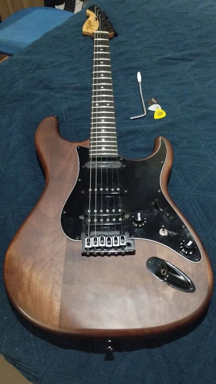 Guitarra Elétrica Tagima 
