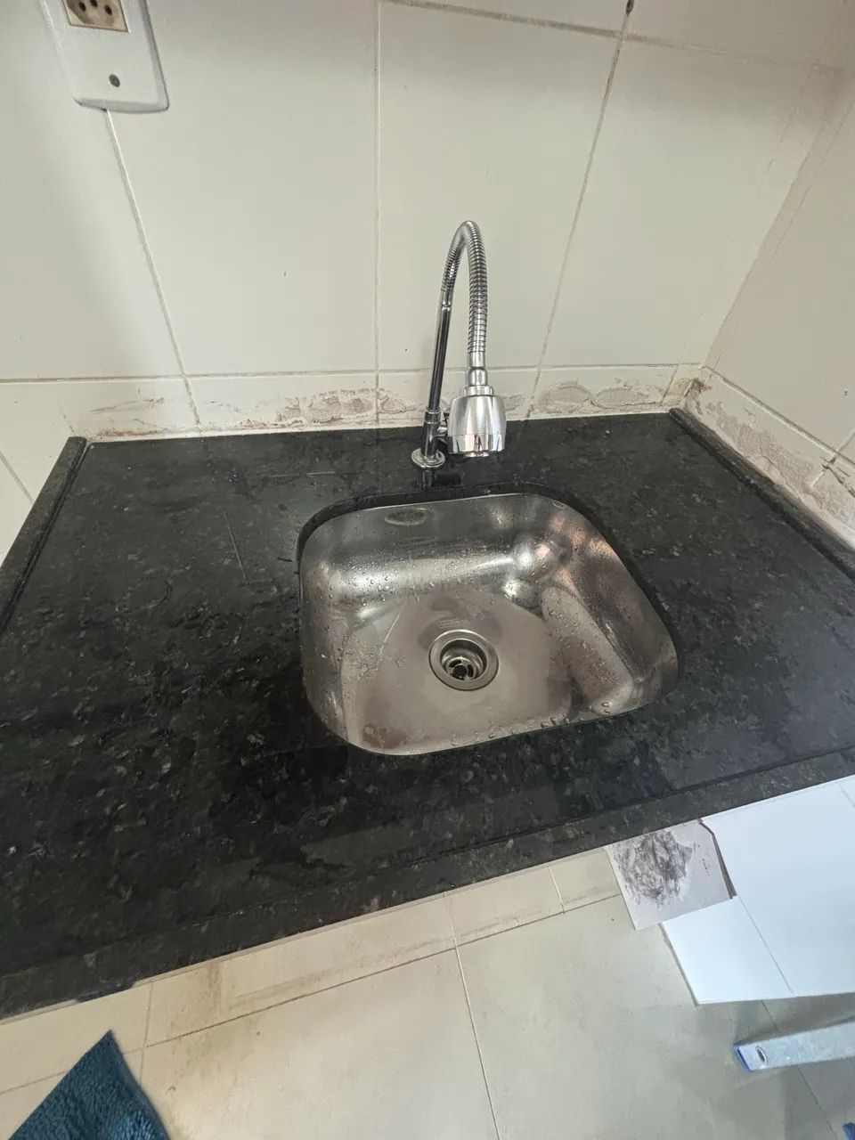 PIA DE COZINHA EM MÁRMORE PRETO GABRIEL - NOVA!
