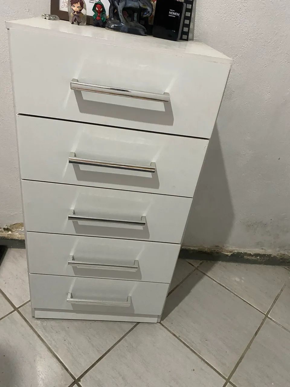 Cômoda 5 gavetas