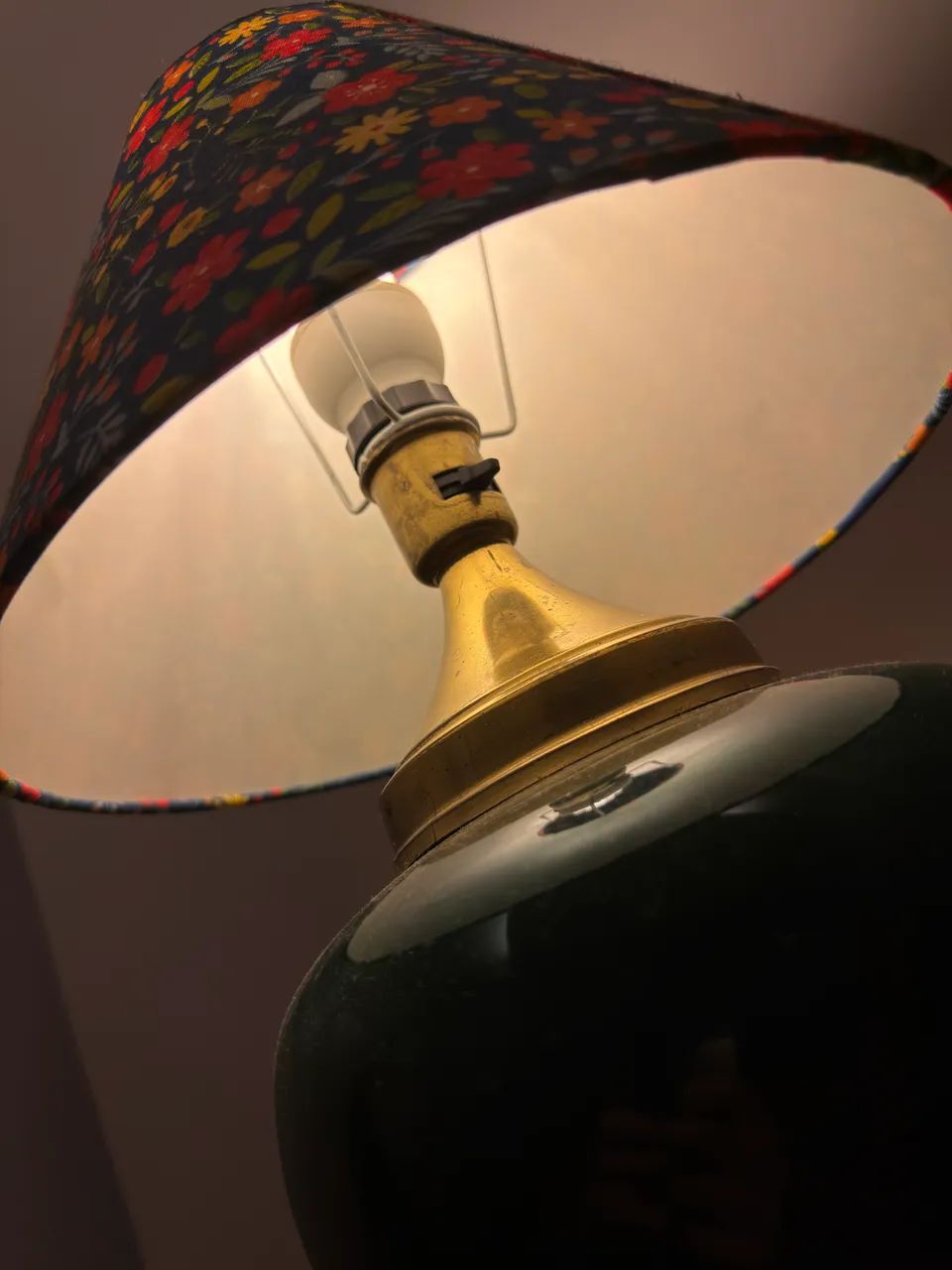 Par de Abajures Decorativos em Cerâmica - 110V | Estilo Clássico/Vintage - Foto 4