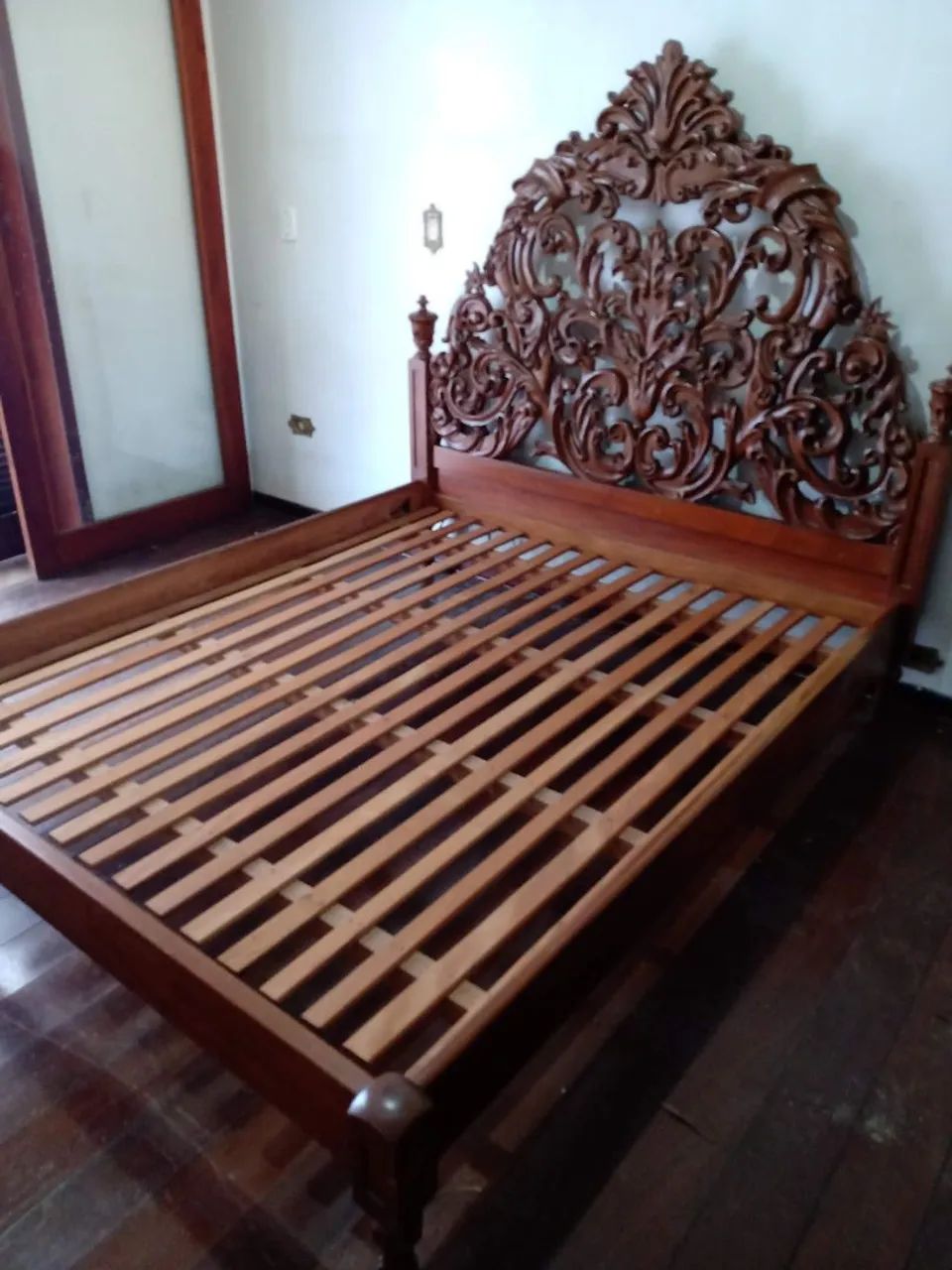 Cama de casal em cerejeira - Foto 2