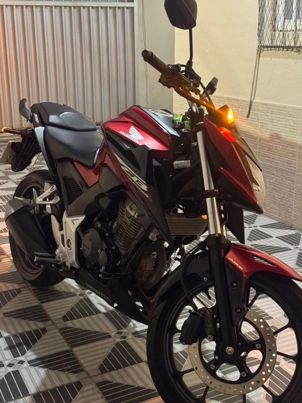 CB Twister 300 ZERADA  - Foto 4
